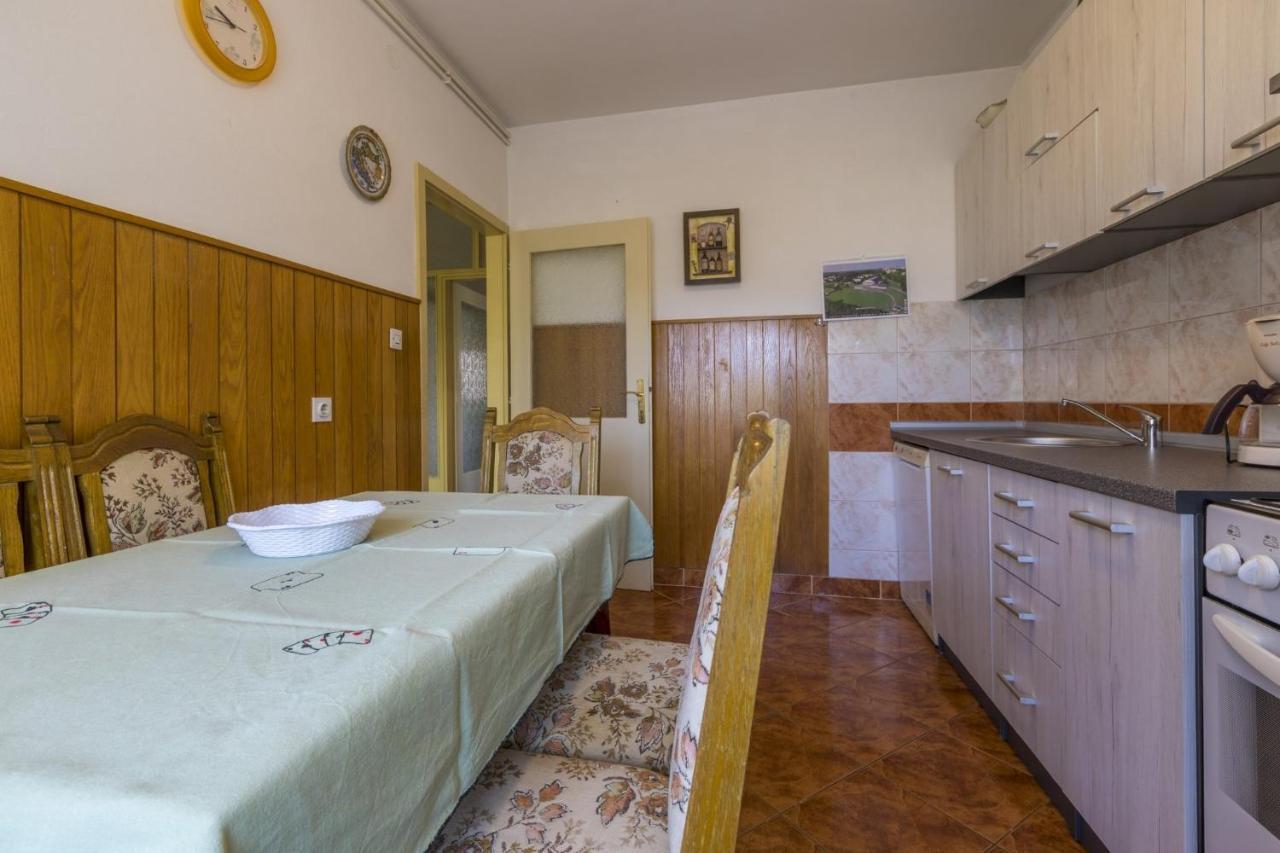Leonarda Apartment Ядраново Екстериор снимка