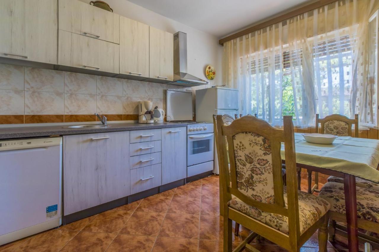 Leonarda Apartment Ядраново Екстериор снимка