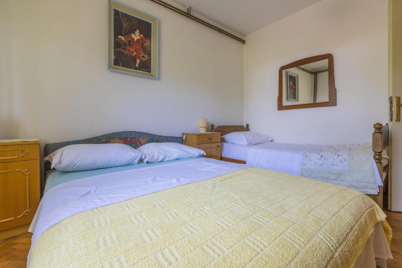 Leonarda Apartment Ядраново Екстериор снимка
